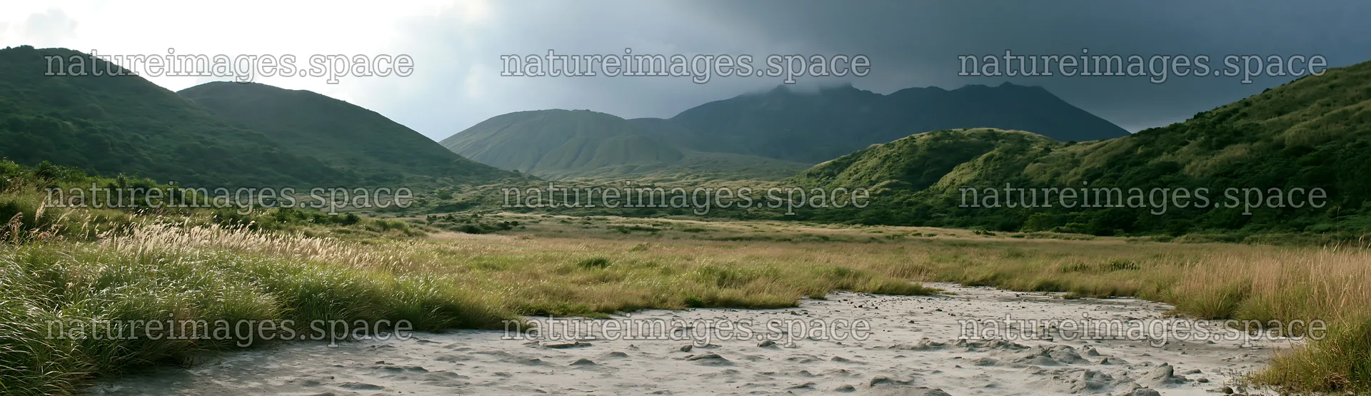 Kagoshima volcanic meadow with pumice foreground – nature images 14762x4268